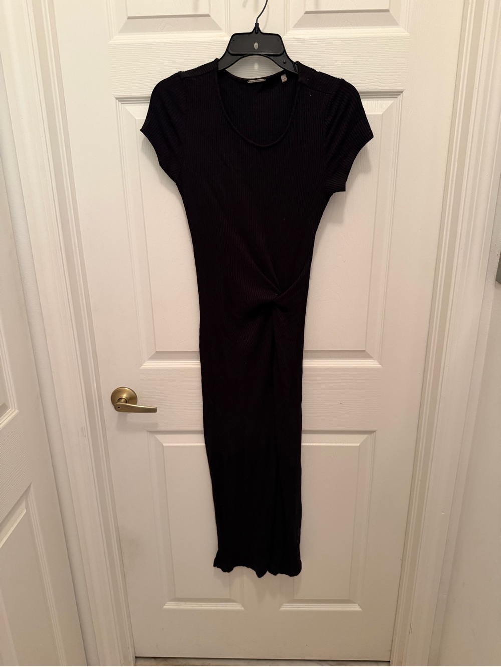 Elie Tahari Black Ribbed Twist-Front Maxi Dress